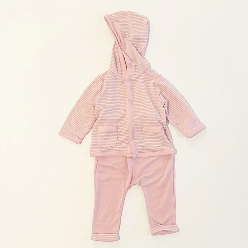 Old Navy baby hoodie and jogger pants 2-piece outfit set